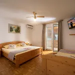 & Pr Matjon Casa de hóspedes 3*