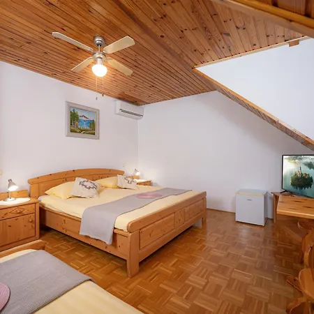 Guest house Rooms & Apartments Pr Matjon 3*