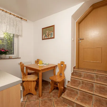 Rooms & Apartments Pr Matjon