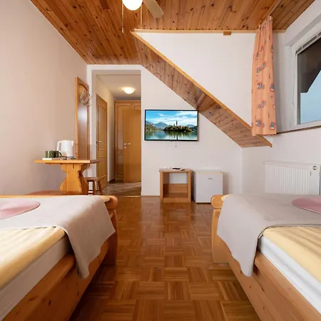Rooms & Apartments Pr Matjon 3* Bled
