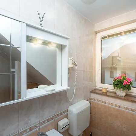 Rooms & Apartments Pr Matjon Gostinjska kuća