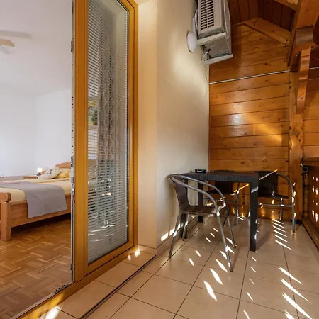 Gostinjska kuća Rooms & Apartments Pr Matjon 3*