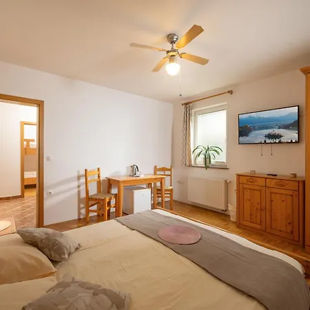 Rooms & Apartments Pr Matjon Bled