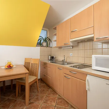 Rooms & Apartments Pr Matjon