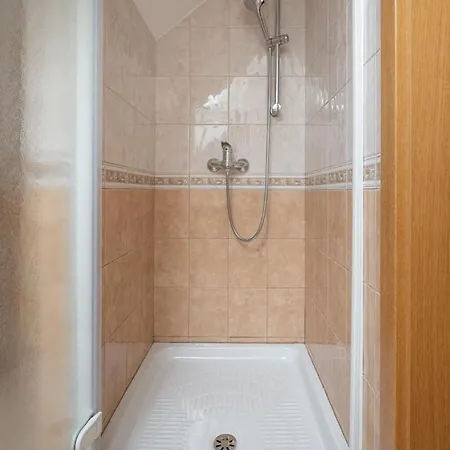 Rooms & Apartments Pr Matjon Guest house