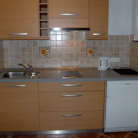 Rooms & Apartments Pr Matjon