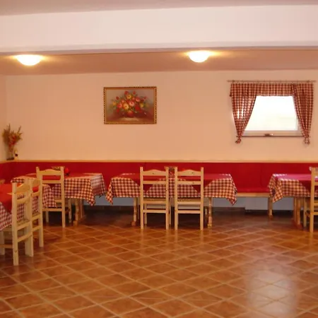 Gasthof Rooms & Apartments Pr Matjon