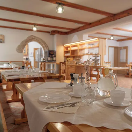 Rooms & Apartments Pr Matjon 3*