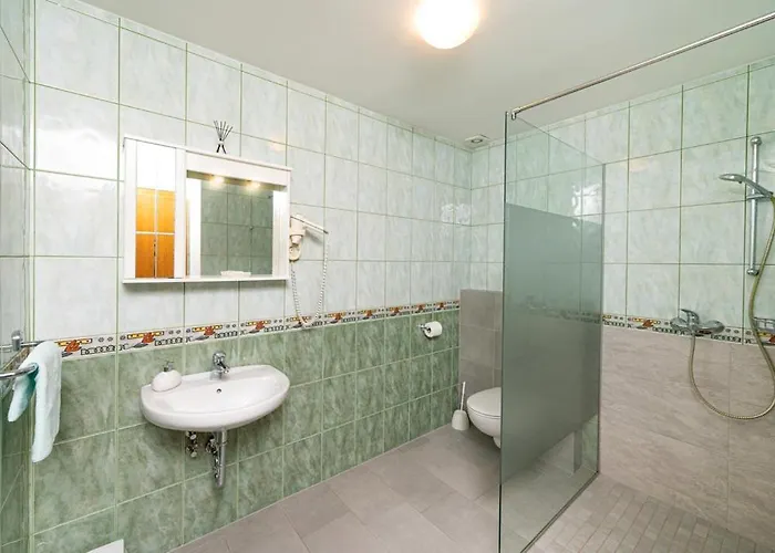 بيت ضيافة & Pr Matjon 3*